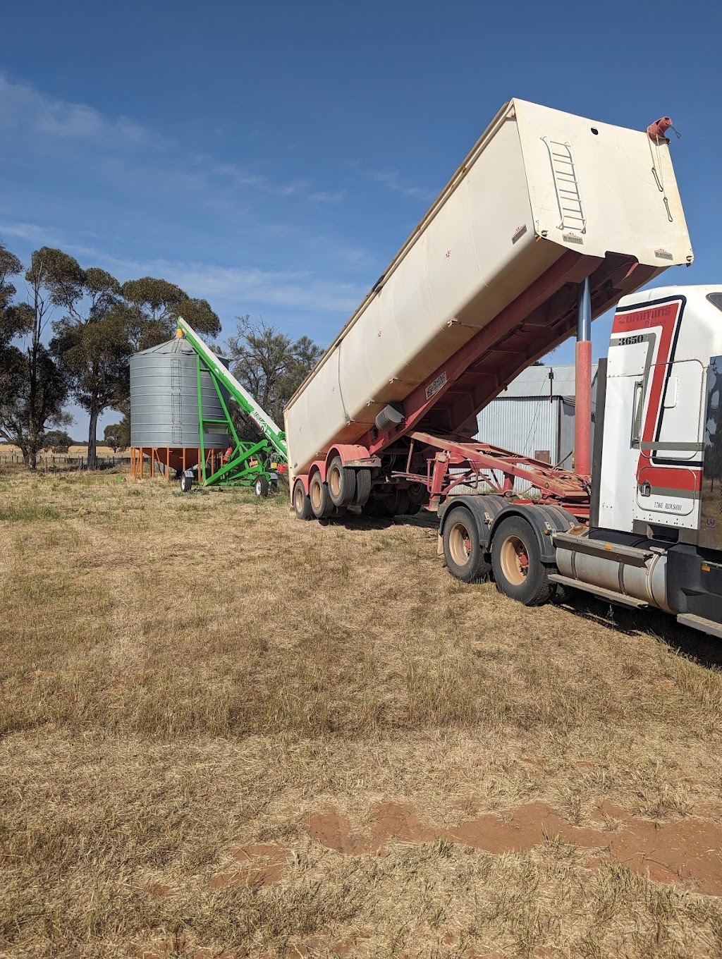 Lake Meran Brewery & Distillery | 325 Meering W Rd, Meering West VIC 3579, Australia | Phone: 0499 023 975