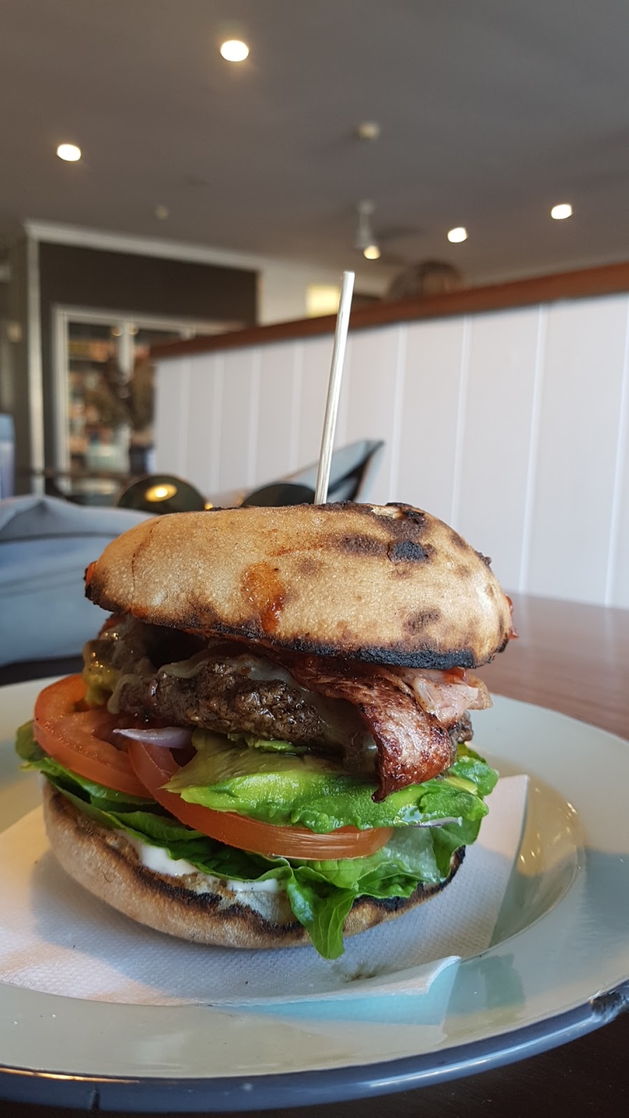 Old Maids Burger Store | cafe | 30 Tweed St, Brunswick Heads NSW 2483, Australia | 0266851631 OR +61 2 6685 1631