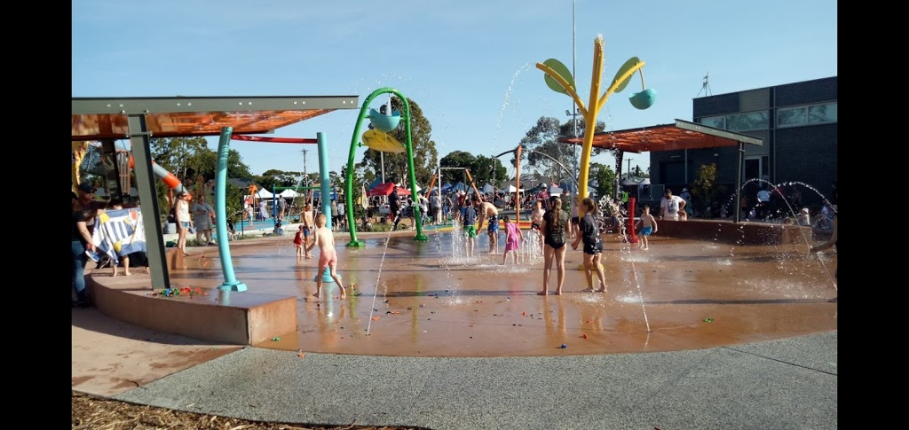 BANNOCKBURN CIVIC HEART PLAYGROUND | 11 Milton St, Bannockburn VIC 3331, Australia | Phone: 1300 363 036