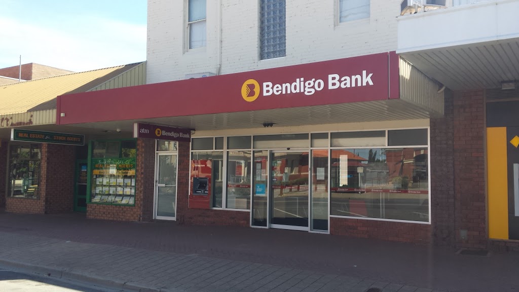 Bendigo Bank | bank | 46-48 Victoria St, Kerang VIC 3579, Australia | 0354522833 OR +61 3 5452 2833