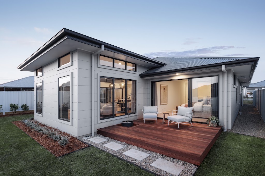 G.J. Gardner Homes - Shoalhaven Display (Hawkesbury Design) | 9 Casa CCT, South Nowra NSW 2541, Australia | Phone: (02) 4422 9400