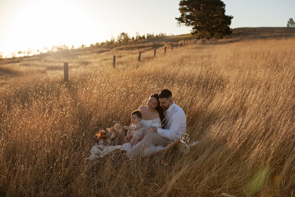 Tiffany Claire Photography | 8 Wren Ct, Whittlesea VIC 3757, Australia | Phone: 0433 582 468