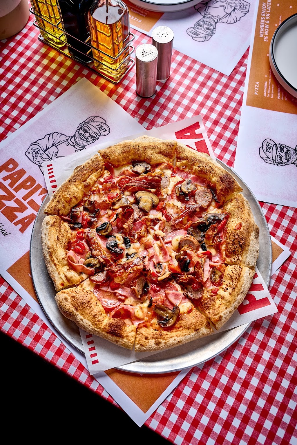 Papis Pizza & Bottle Shop | 2 Mack Pl, Oran Park NSW 2570, Australia | Phone: (02) 8884 2830