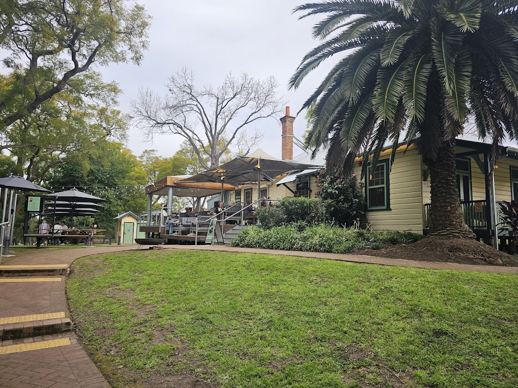 Laughin Boy Cafe Restaurant | Rower, s View Road, Emu Plains NSW 2750, Australia | Phone: (02) 4713 1333