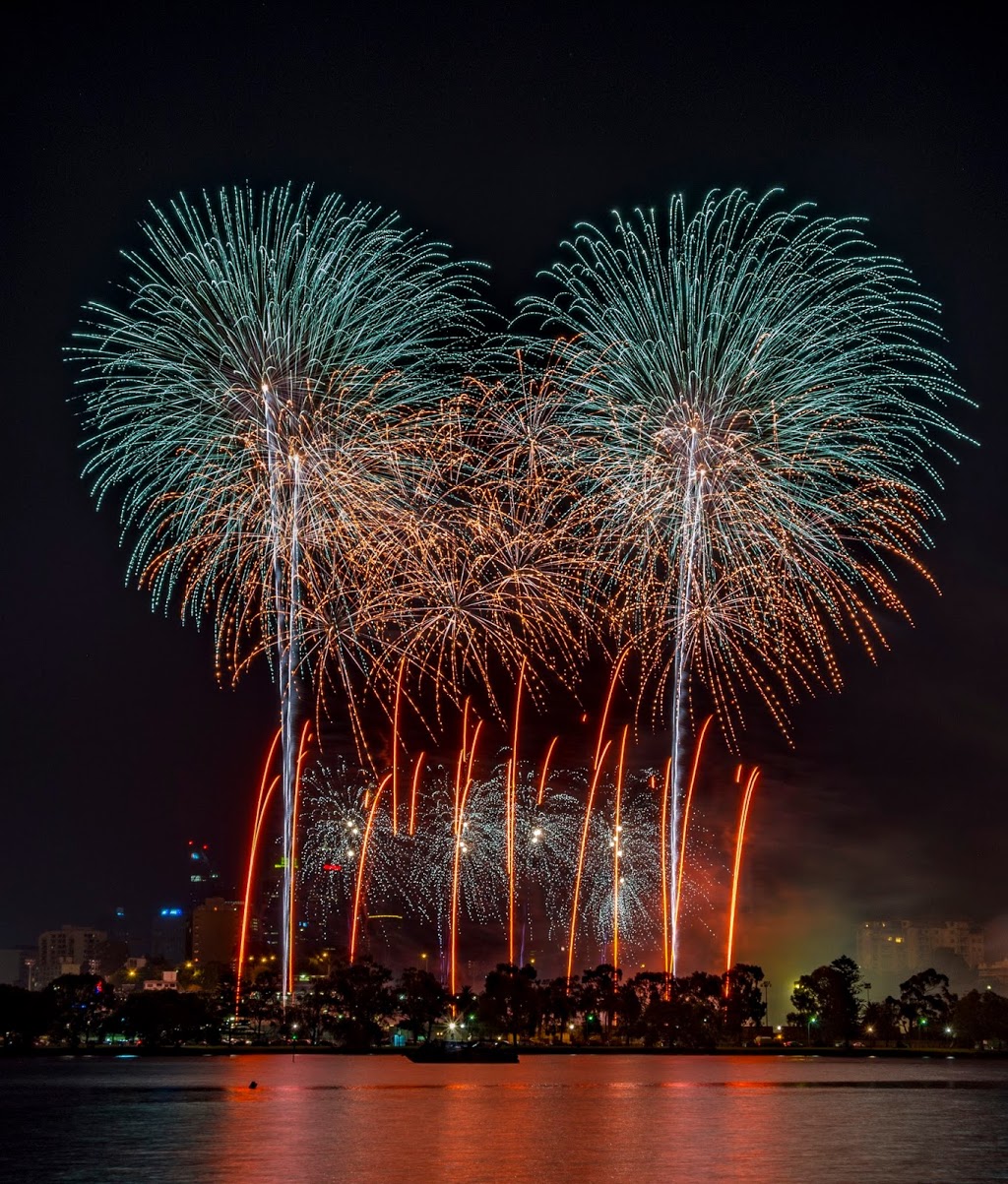 Cardile Fireworks | City Beach, Perth WA 6015, Australia | Phone: 0418 848 188