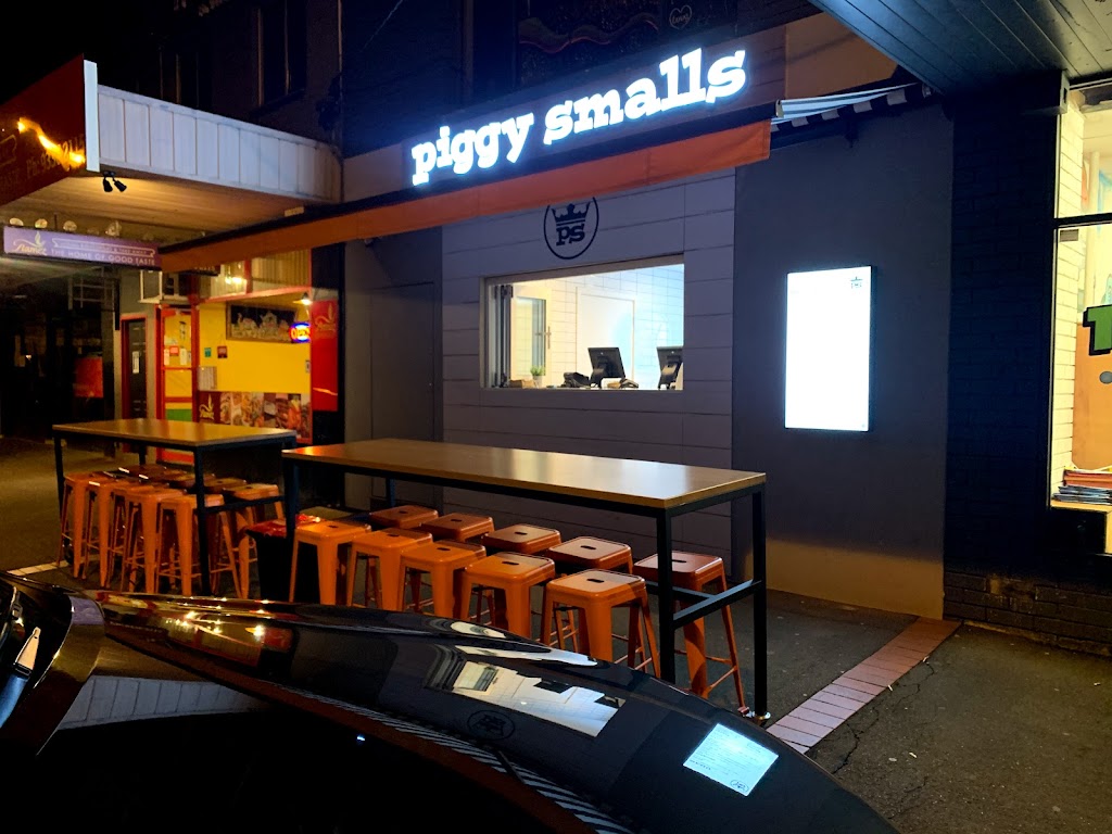 Piggy Smalls - Burgers & Hot Dogs (Keilor East) | 18 Centreway, Keilor East VIC 3033, Australia | Phone: (03) 9336 1122