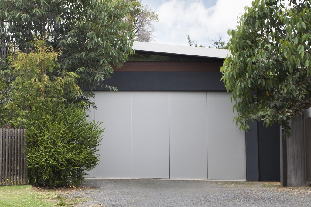 Gippsland Garage Doors | electronics store | 89 Falls Rd, Fish Creek VIC 3959, Australia | 0417108106 OR +61 417 108 106
