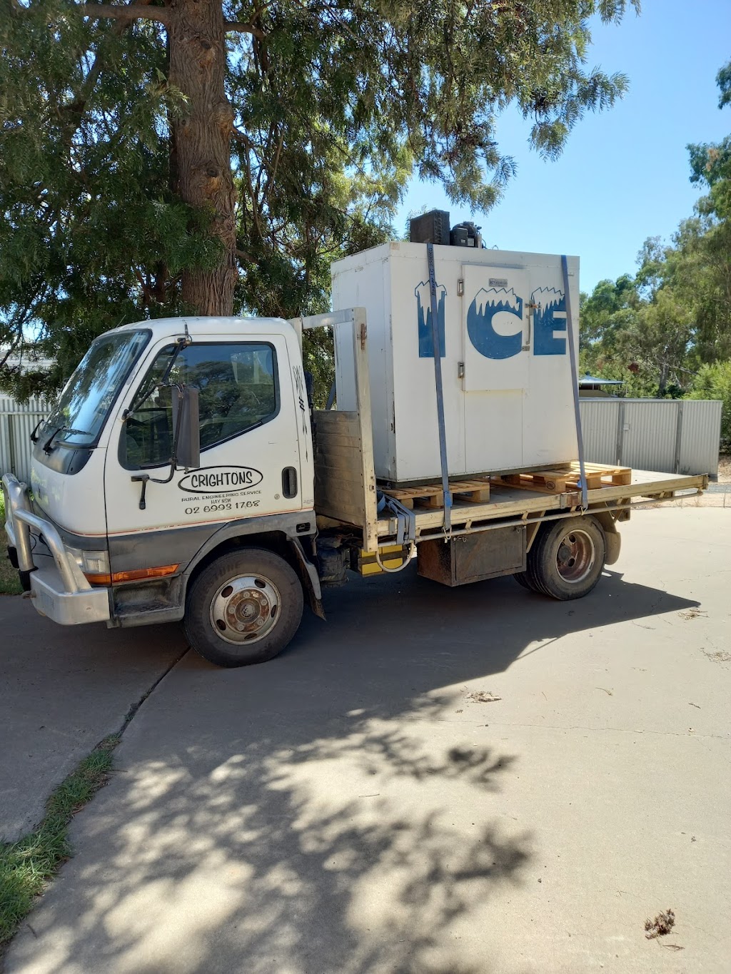 I Am Freight Services |  | 372 MacGregor St, Hay NSW 2711, Australia | 0488992571 OR +61 488 992 571