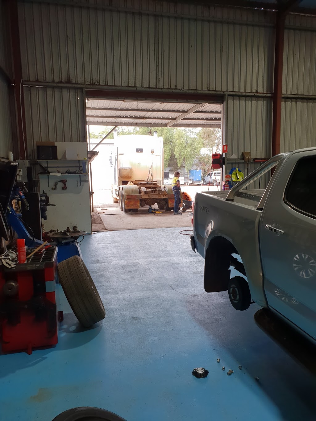 Combined Tyres | car repair | 56 Old York Rd, Northam WA 6401, Australia | 0896351066 OR +61 8 9635 1066