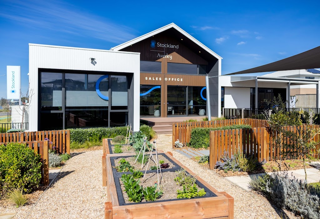 Stockland Averley Sales & Information Centre | 55 Apsley Pkwy, Nar Nar Goon North VIC 3812, Australia | Phone: 13 52 63
