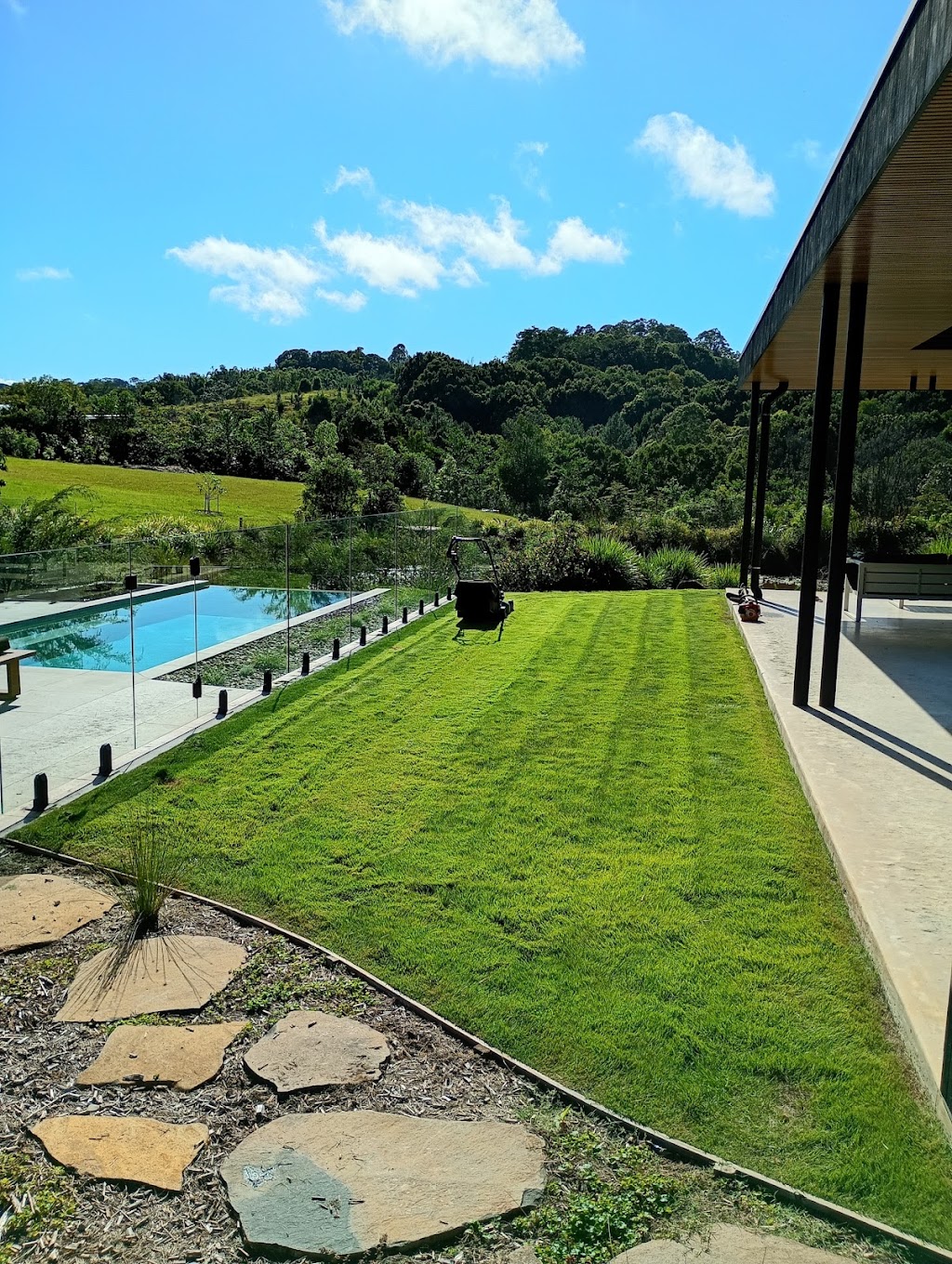 Mullum Mow Co | 26 Mill St, Mullumbimby NSW 2482, Australia | Phone: 0431 731 676