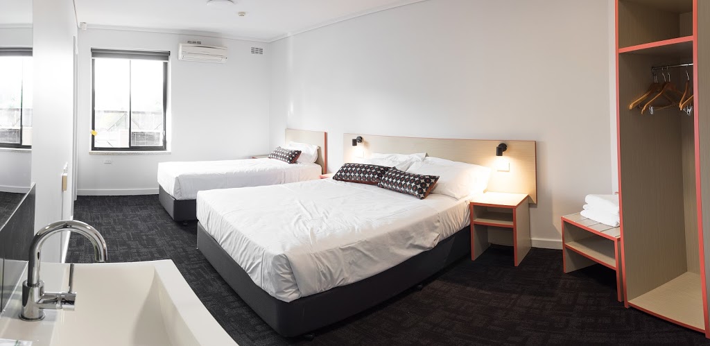 Nightcap at Rose & Crown Hotel | lodging | 100 Philip Hwy, Elizabeth South SA 5112, Australia | 0882552233 OR +61 8 8255 2233