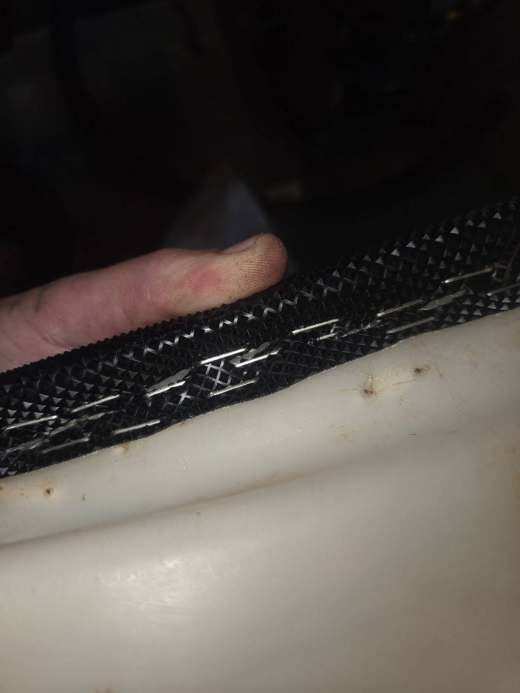BARTZ Trimming | 8 Yangoora Cl, Medowie NSW 2318, Australia | Phone: 0419 844 423