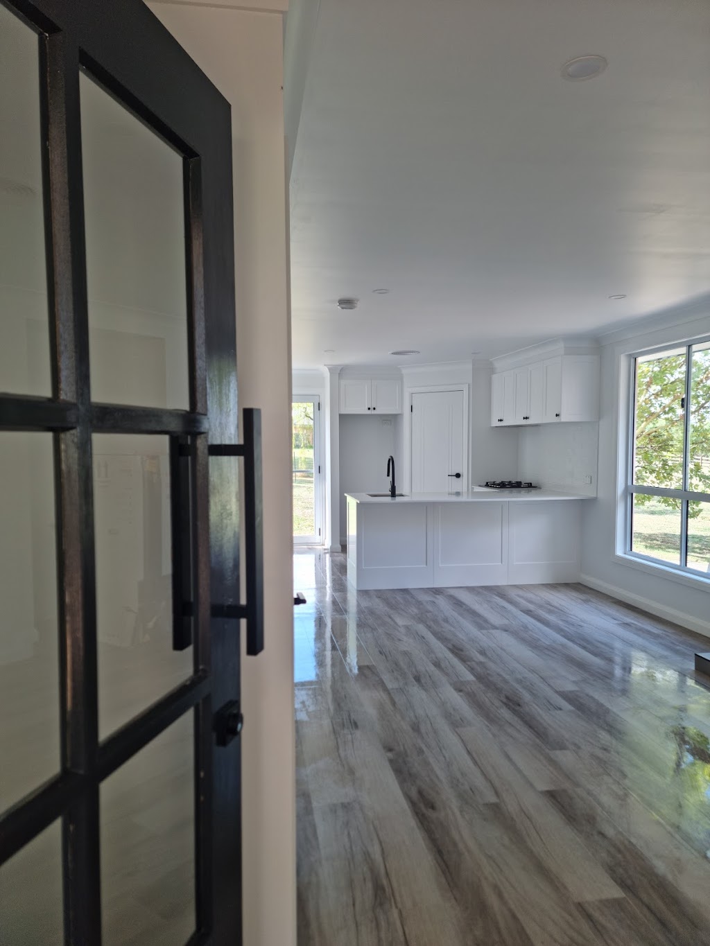 Clean LIVin | Unit 2/51 Hampden Park Rd, Kelso NSW 2795, Australia | Phone: 0435 112 989