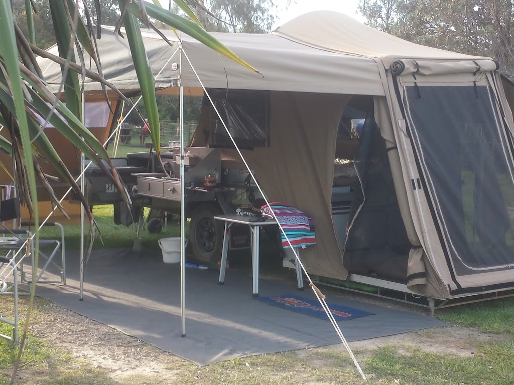 Illaroo campground | Angophora Grove Walk, Minnie Water NSW 2462, Australia | Phone: (02) 6641 1500