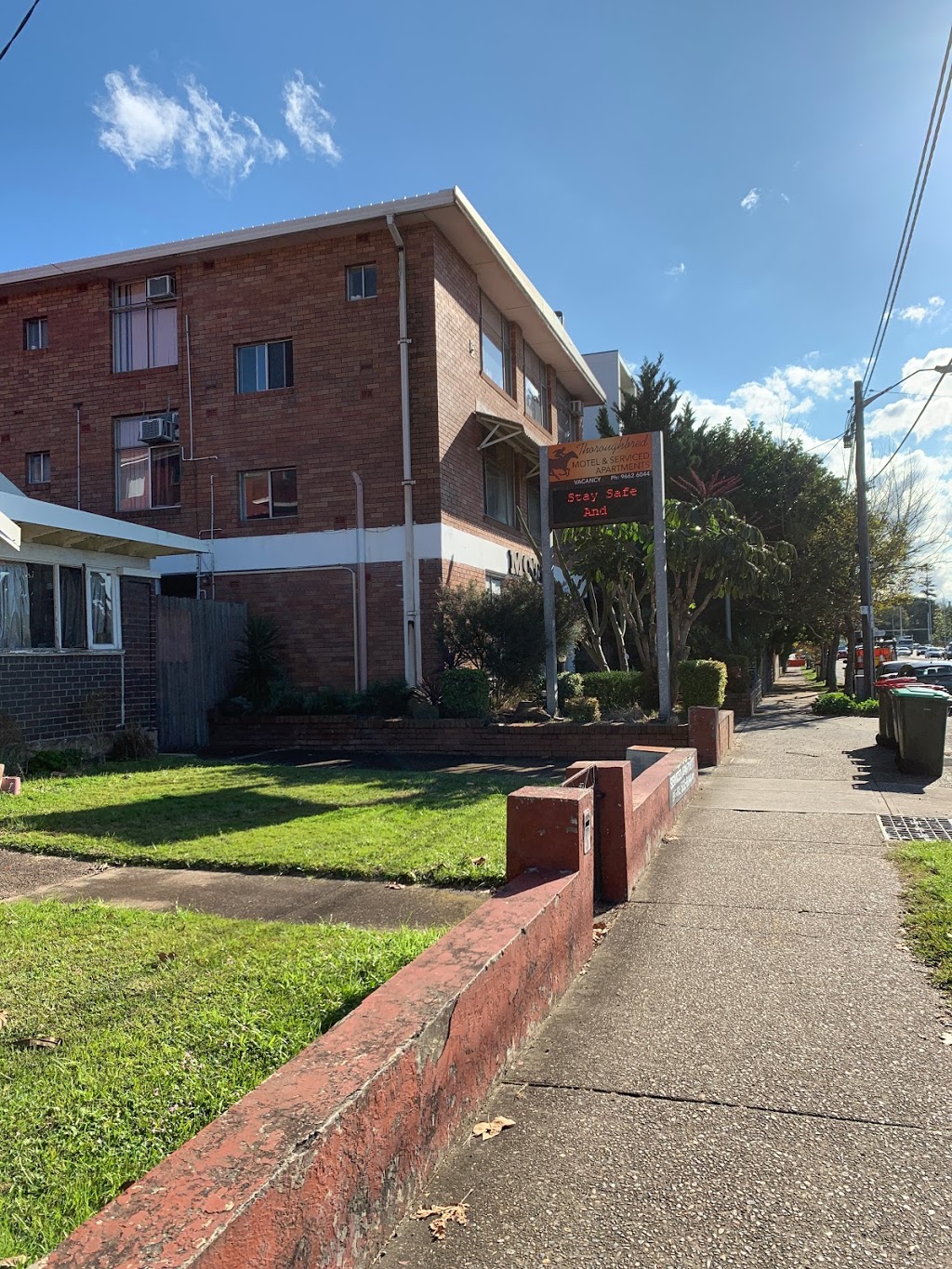 Thoroughbred Motel | 11 Alison Rd, Kensington NSW 2033, Australia | Phone: (02) 9662 6044