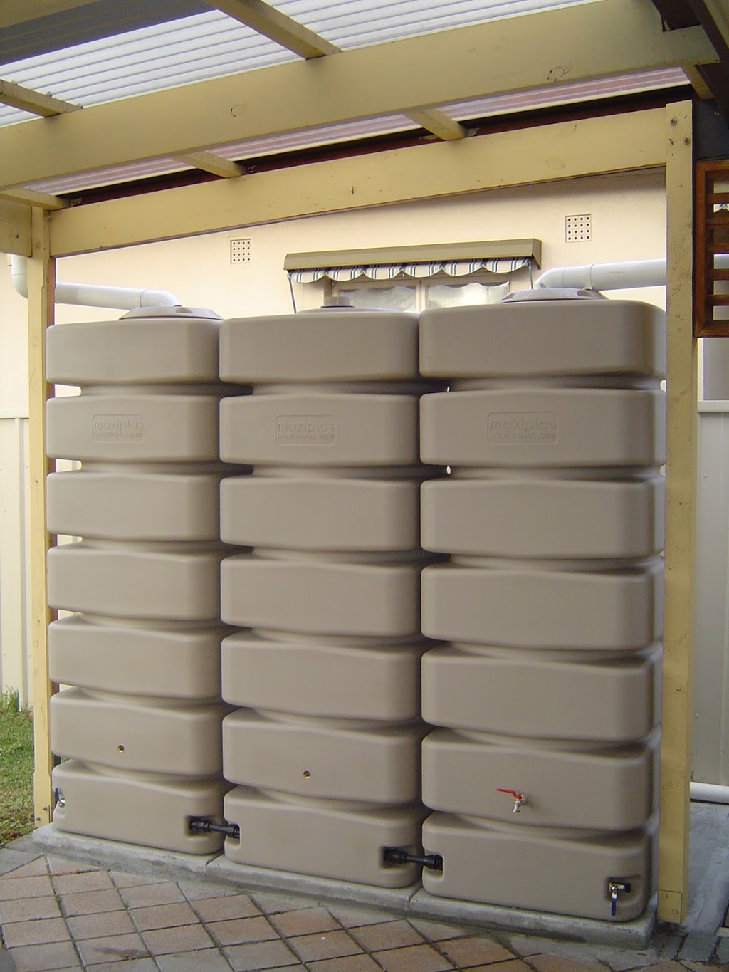 Southern Tanks | 33 Warwick St, Walkerville SA 5081, Australia | Phone: 1300 595 563
