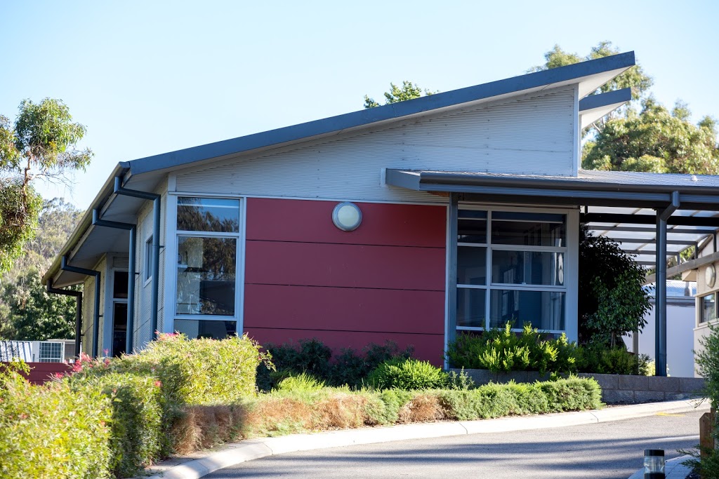 Helena College - Darlington Campus (K-5) | school | 1 Ryecroft Rd, Darlington WA 6070, Australia | 0892996626 OR +61 8 9299 6626