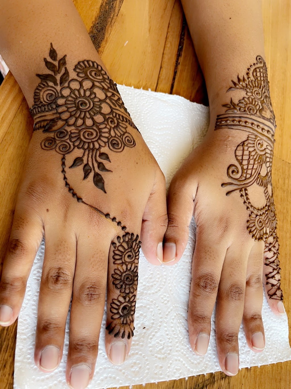 Makeup and henna by navi | 9 Nettle Way, Aintree VIC 3336, Australia | Phone: 0412 756 158