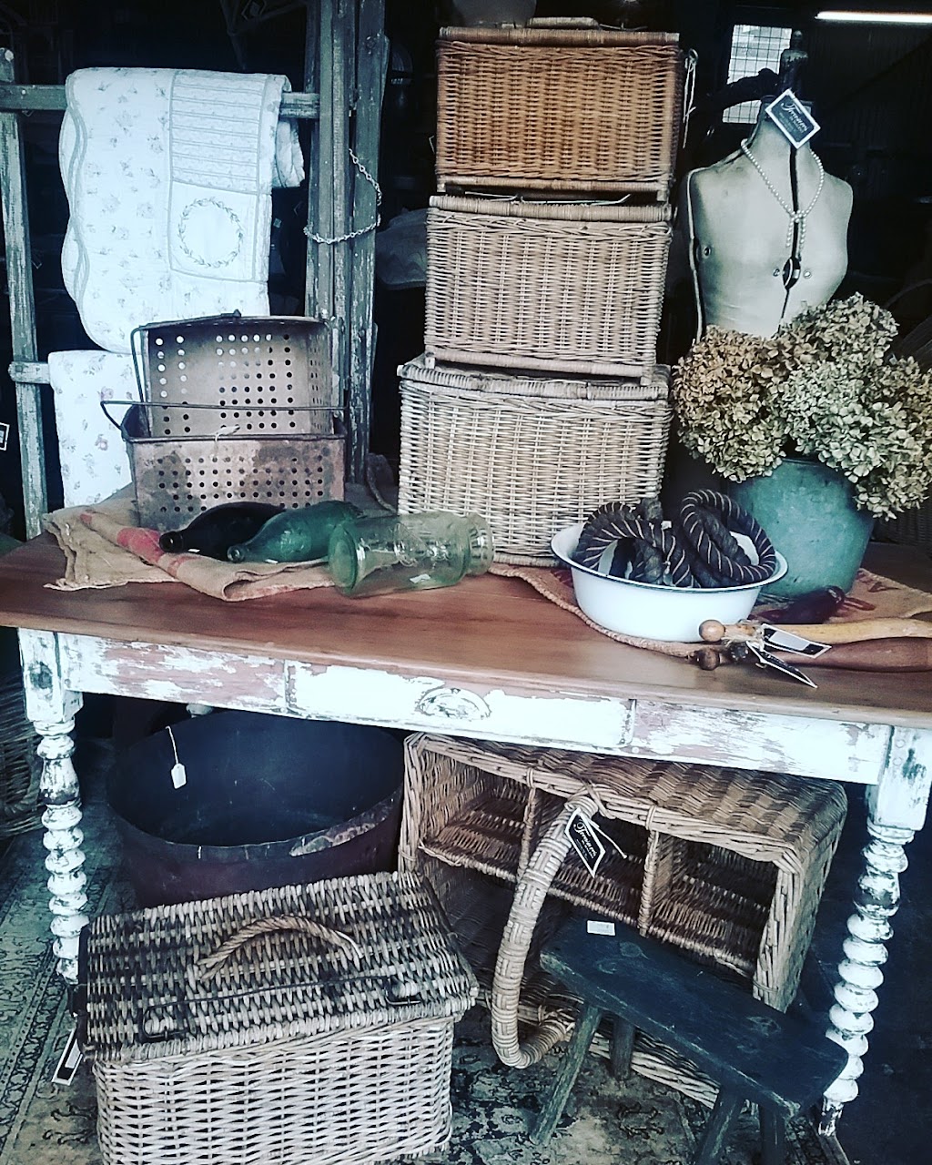 Antiques & Vintage Treasures in Maleny | home goods store | Shed 2/56 Maple St, Maleny QLD 4552, Australia | 0429003652 OR +61 429 003 652