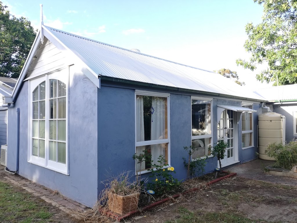 A Victor Harbour Retreat Aldinga-The Round Cottage | 1/359 Aldinga Rd, Aldinga SA 5172, Australia | Phone: 0425 710 644