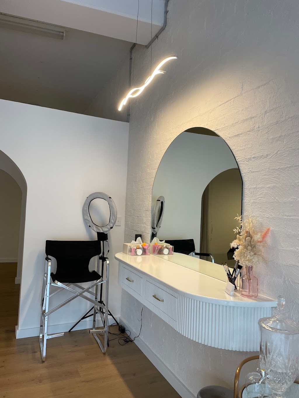 Compulsive Lashes Boutique | 178 Fox Valley Rd, Wahroonga NSW 2076, Australia | Phone: 0421 533 199