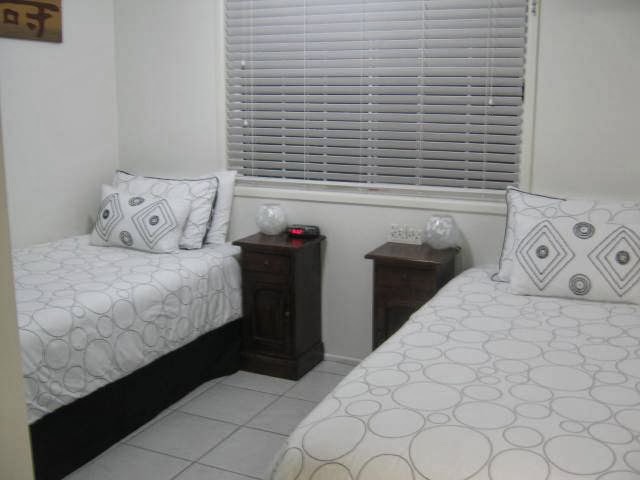 Campwin Beach House Bed and Breakfast | 37 Westcott Ave, Campwin Beach QLD 4737, Australia | Phone: (07) 4956 6624