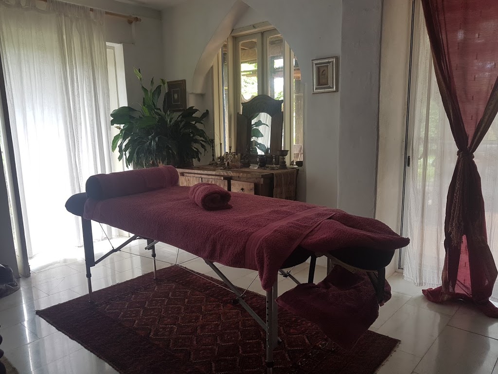 Healing Hands for Massage - Karina Mereki | 23 Prestons Ln, Tyagarah NSW 2481, Australia | Phone: 0401 219 567