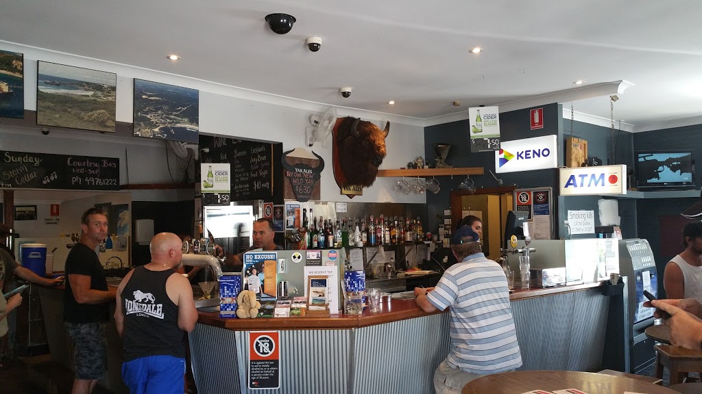 Catho Pub | 24 Clarke St, Catherine Hill Bay NSW 2281, Australia | Phone: (02) 4976 1222