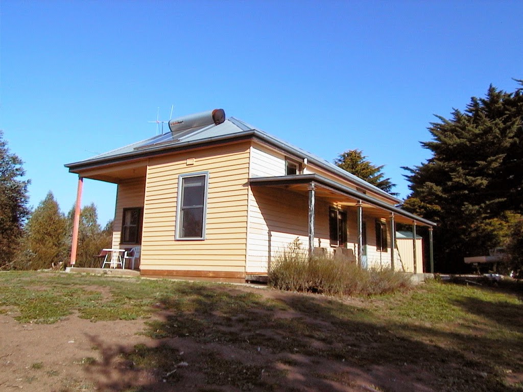 Twitchers Cottage | lodging | 1156 Darnum-Allambee Rd, Cloverlea VIC 3822, Australia | 0403051853 OR +61 403 051 853