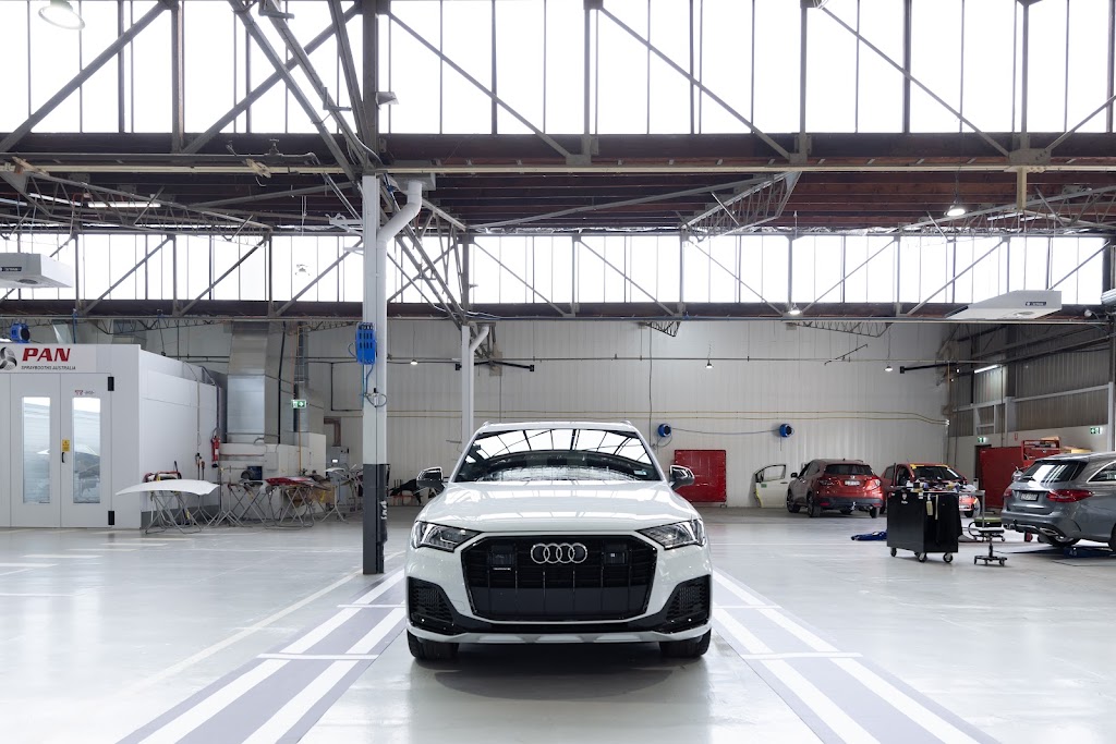 Drive Autobody Moorebank | Unit 3/1 Helles Ave, Moorebank NSW 2170, Australia | Phone: (02) 7258 7097
