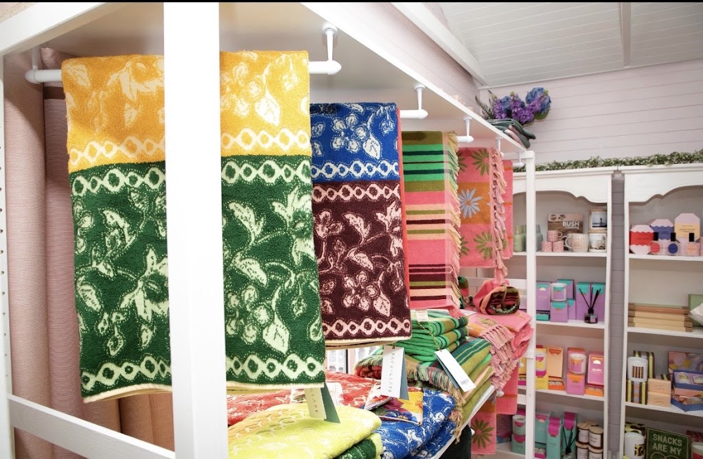 Madeleine Lane | 48 Sydney St, Mogo NSW 2536, Australia | Phone: (02) 4471 1739