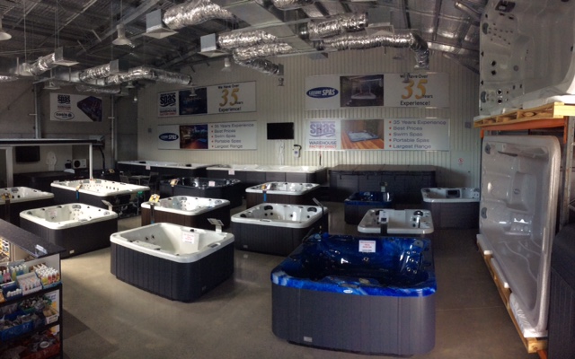 Indoor Outdoor Spas | store | 43 Somersby Falls Rd, Somersby NSW 2250, Australia | 0243400000 OR +61 2 4340 0000