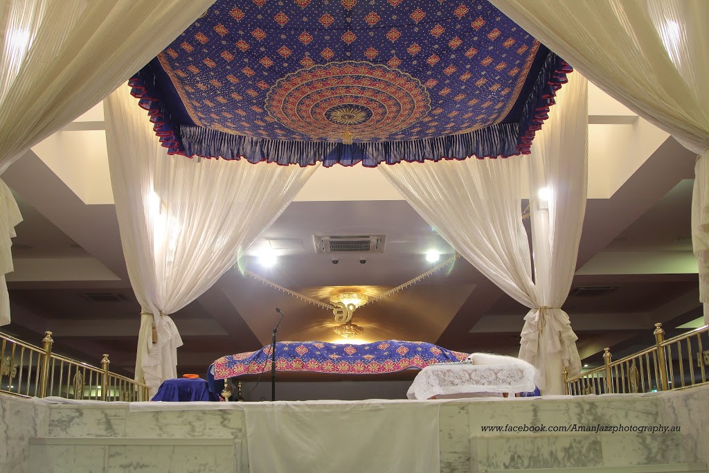 Gurdwara Sahib Keysborough | place of worship | 198-206 Perry Rd, Keysborough VIC 3173, Australia | 0397981313 OR +61 3 9798 1313