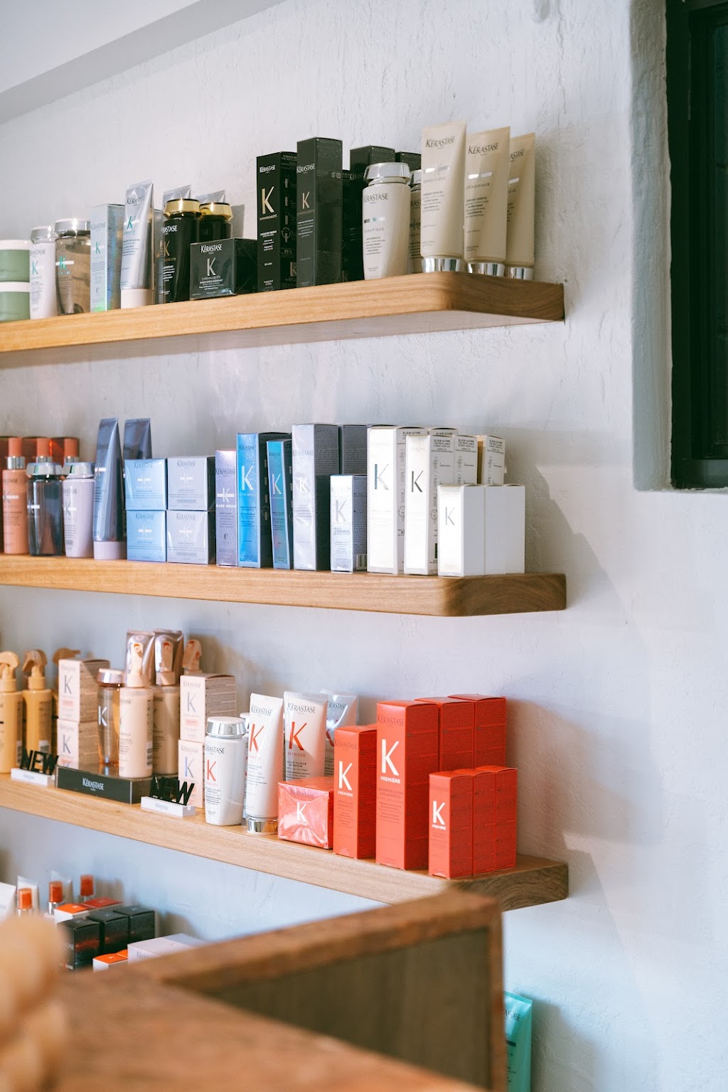 Joia Hair Studio Byron | 3/142 Old Bangalow Rd, Byron Bay NSW 2481, Australia | Phone: 0492 871 891