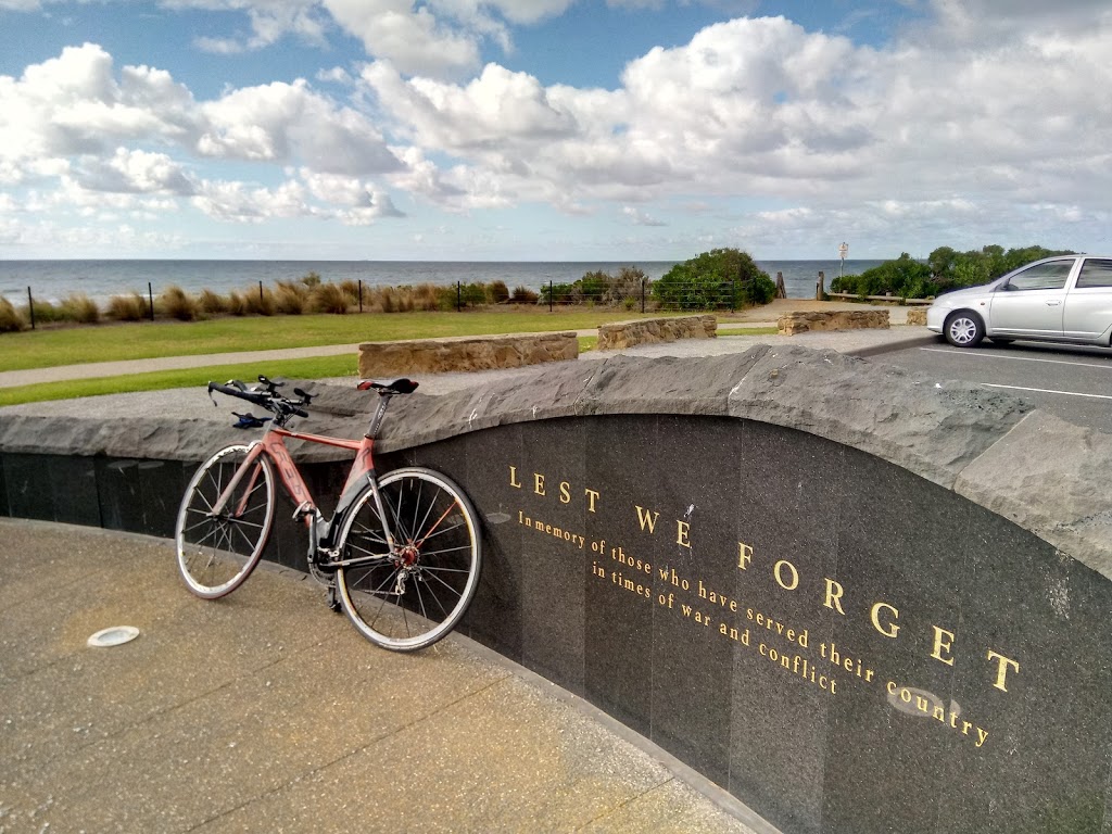 Torquay War Memorial | park | The Esplanade, Torquay VIC 3228, Australia