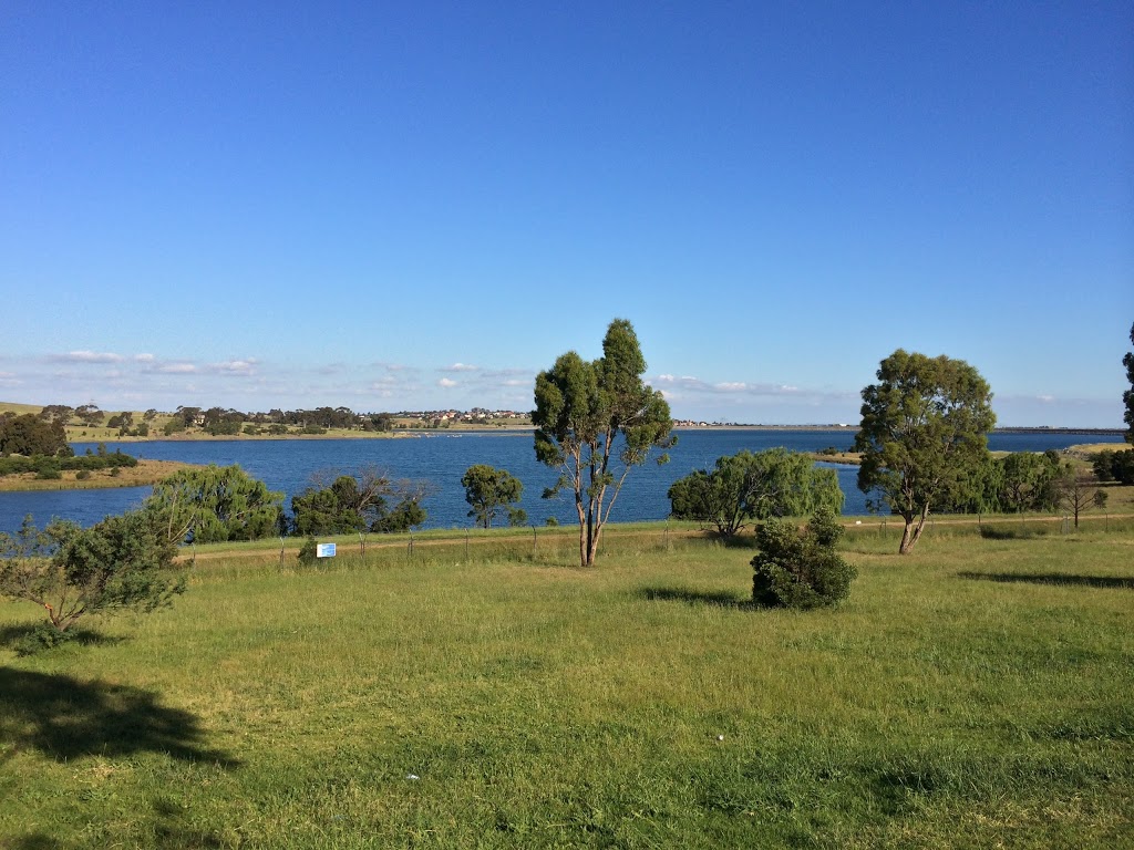 Greenvale Reservoir Park | park | Greenvale Park Dr, Greenvale VIC 3059, Australia | 131963 OR +61 131963