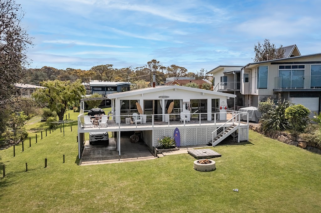 Merry Beach House Kioloa | 11 Kurrawa Dr, Kioloa NSW 2539, Australia | Phone: 0410 414 230