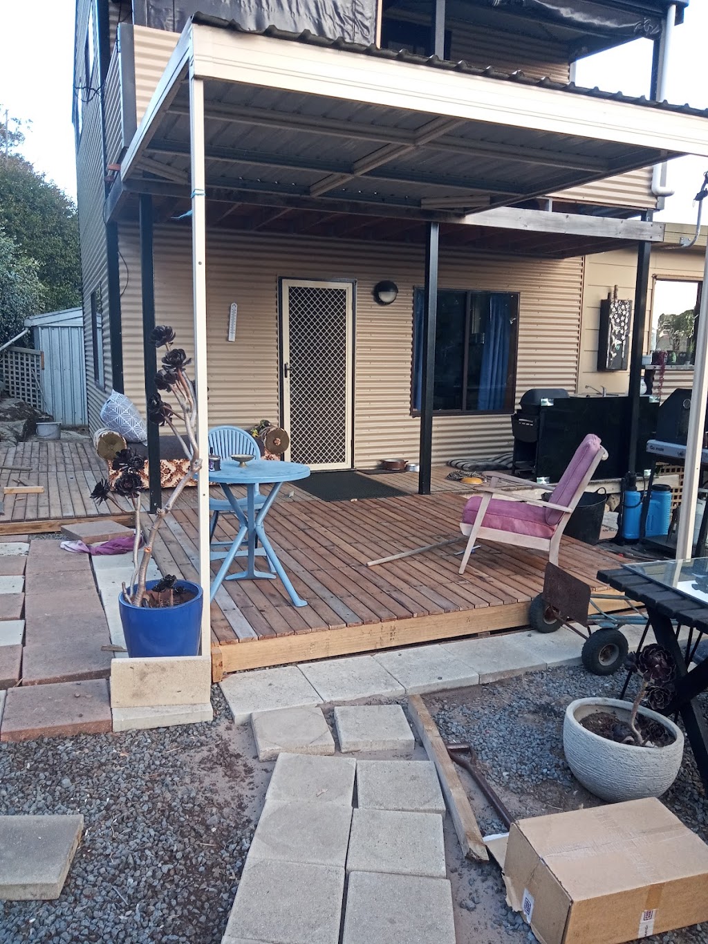 Mcknight Manor | 2 Church St, Dodges Ferry TAS 7173, Australia | Phone: 0408 129 176