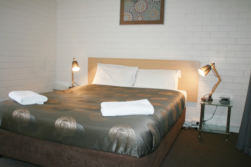 The Plains Motor Inn | lodging | 111 Conadilly St, Gunnedah NSW 2380, Australia | 0267422511 OR +61 2 6742 2511