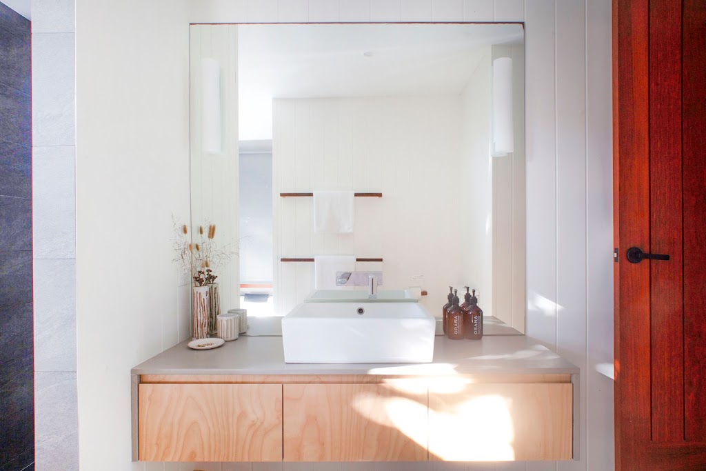 THE BUNGALOW - Byron Beach Retreats | 139 Broken Head Reserve Rd, Broken Head NSW 2481, Australia | Phone: 0403 617 449