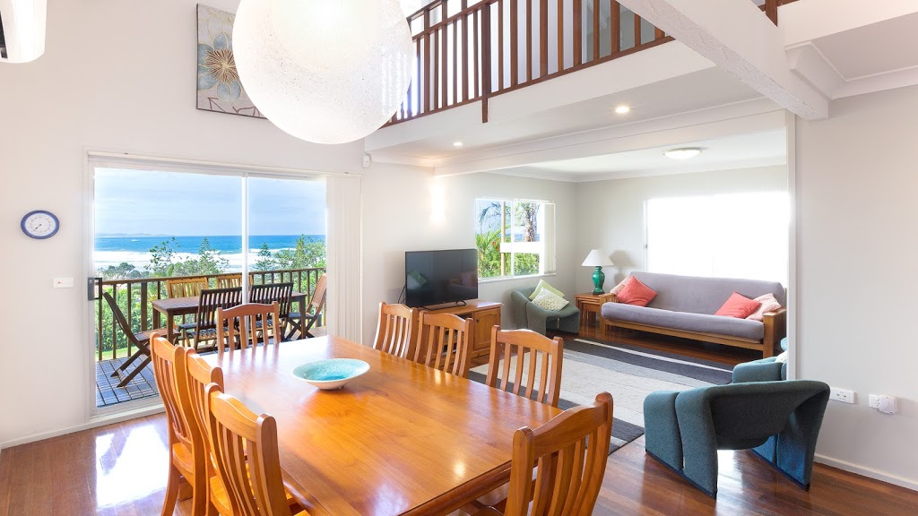 Bonny Hills Beach House | lodging | 949 Ocean Dr, Bonny Hills NSW 2445, Australia | 0265855923 OR +61 2 6585 5923
