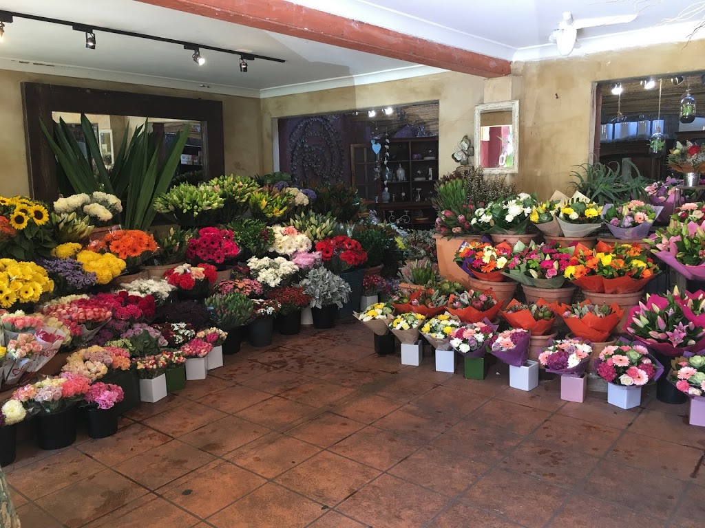 Scotts Florist | florist | 8 Adelong St, Sutherland NSW 2232, Australia | 0295212811 OR +61 2 9521 2811