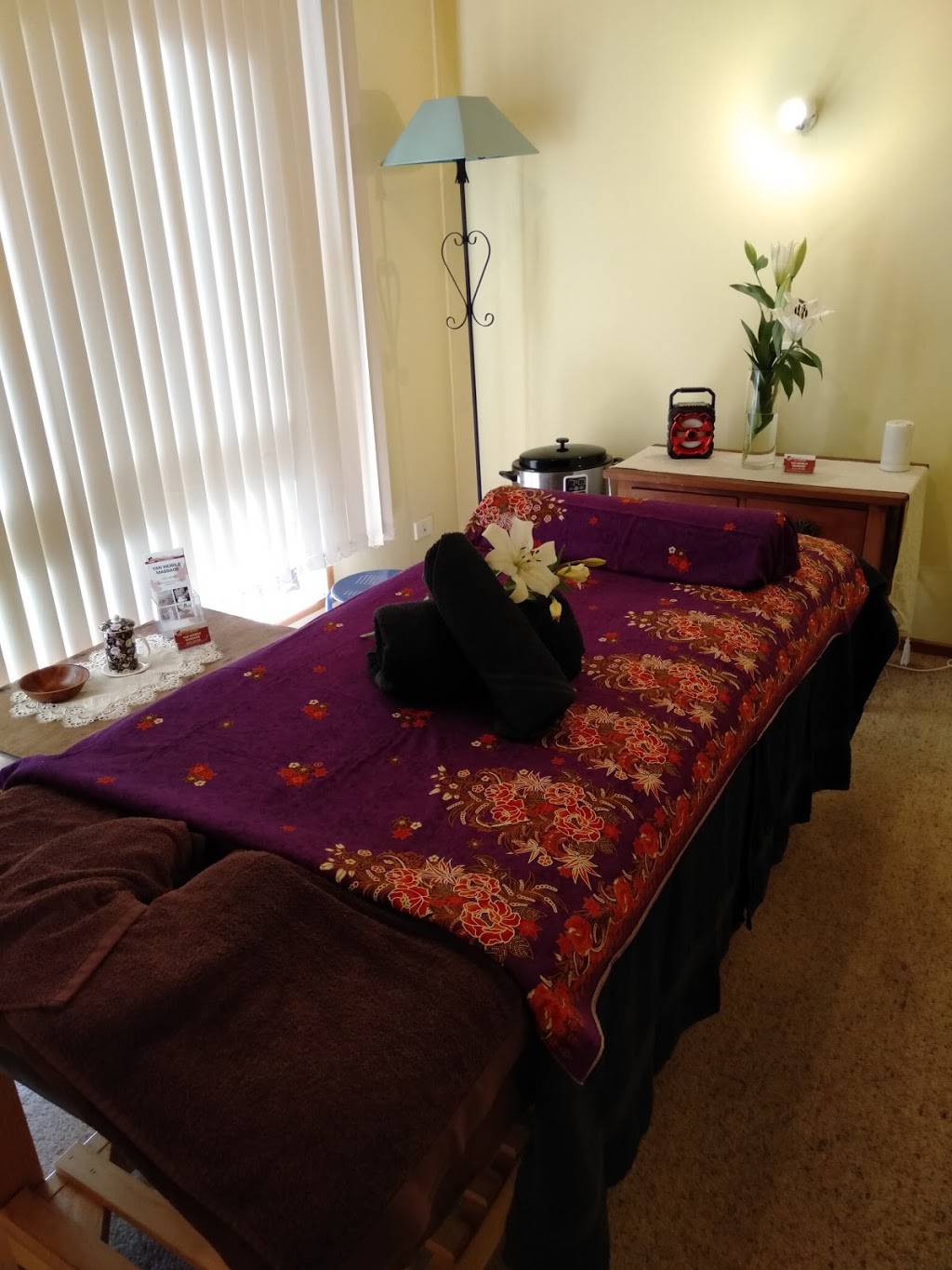 YAN Mobile Massage Moama/Echuca |  | 314 Twenty Four Ln, Moama NSW 2731, Australia | 0474195069 OR +61 474 195 069