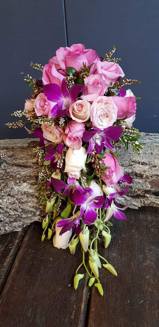 Floral Elements | florist | 47 Fagans Rd, Lisarow NSW 2250, Australia | 0413232956 OR +61 413 232 956