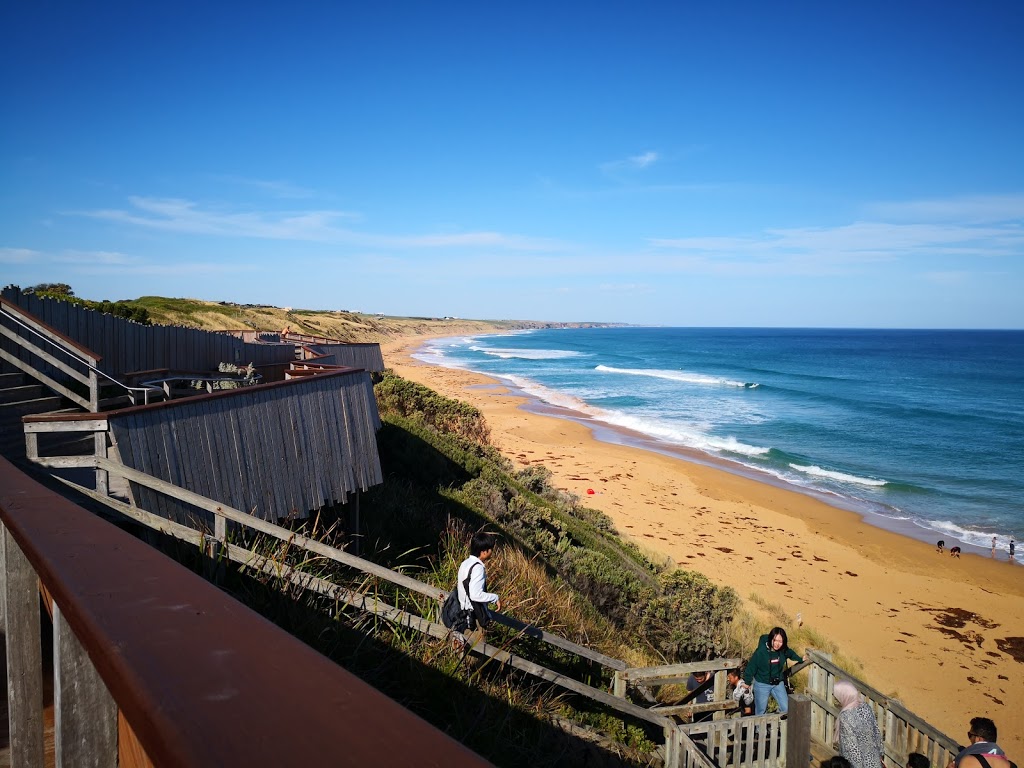 Logans Beach Whale Watching Platform | tourist attraction | 11-13 Logans Beach Rd, Warrnambool VIC 3280, Australia | 1800637725 OR +61 1800 637 725