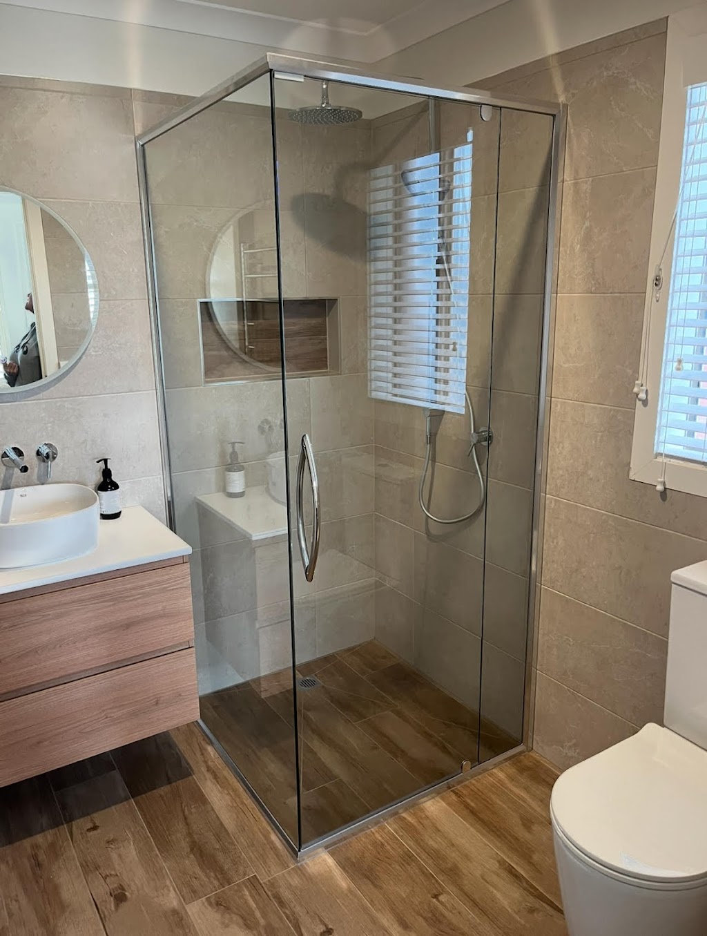 Moorabool Glass and Glazing | Unit 1/5 Kennedy Pl, Maddingley VIC 3340, Australia | Phone: 0419 885 198