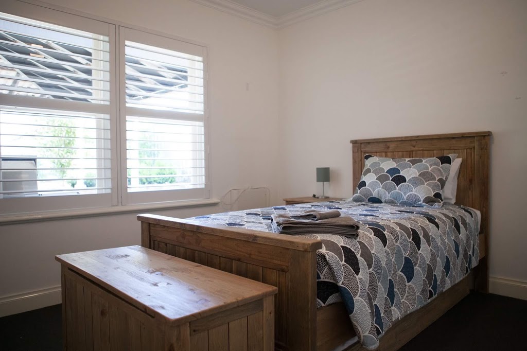 Allambee House Hahndorf | 1 Windsor Ave, Hahndorf SA 5245, Australia | Phone: 0403 310 192