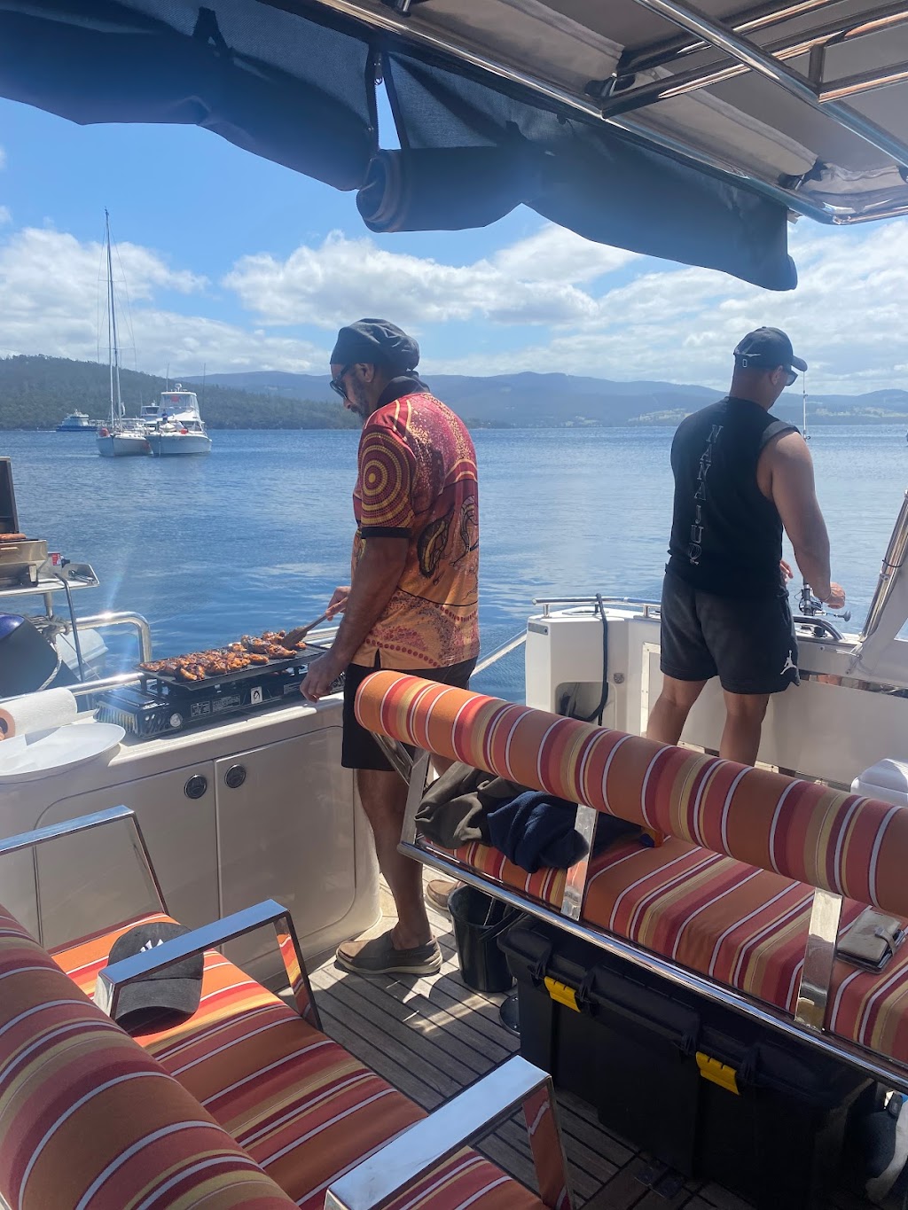 Hobart Private Choice Charters | Unit 3/806 Sandy Bay Rd, Sandy Bay TAS 7005, Australia | Phone: 0419 270 971