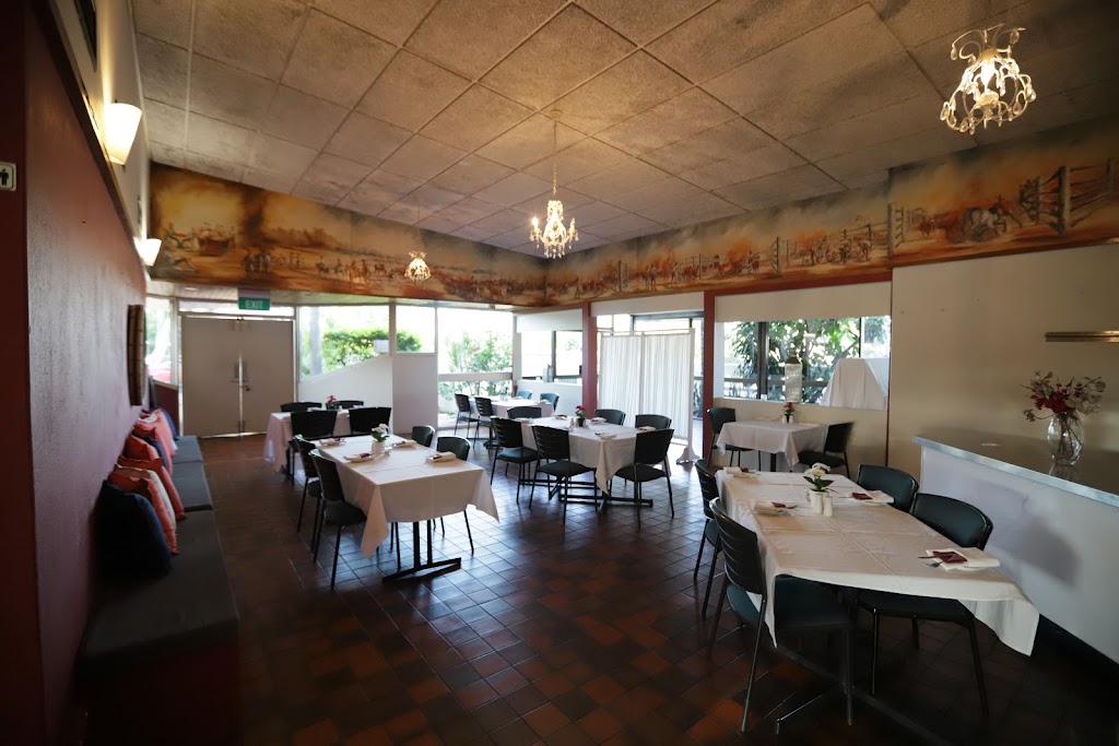 Centro Bar and Restaurant Emerald | 13 Opal St, Emerald QLD 4720, Australia | Phone: (07) 4982 3388